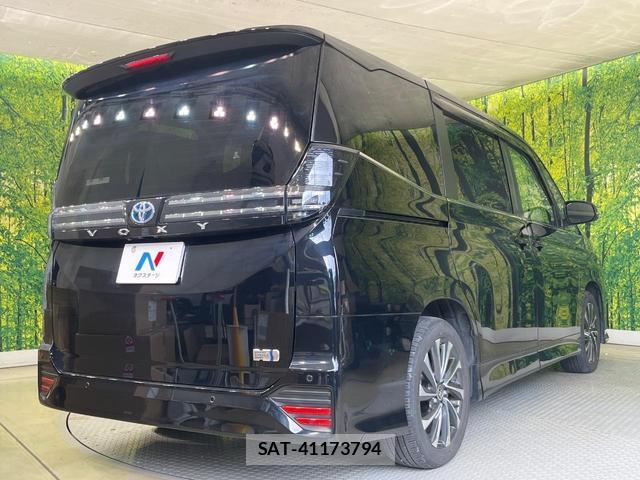 Toyota VOXY 2024-09 8727845-16