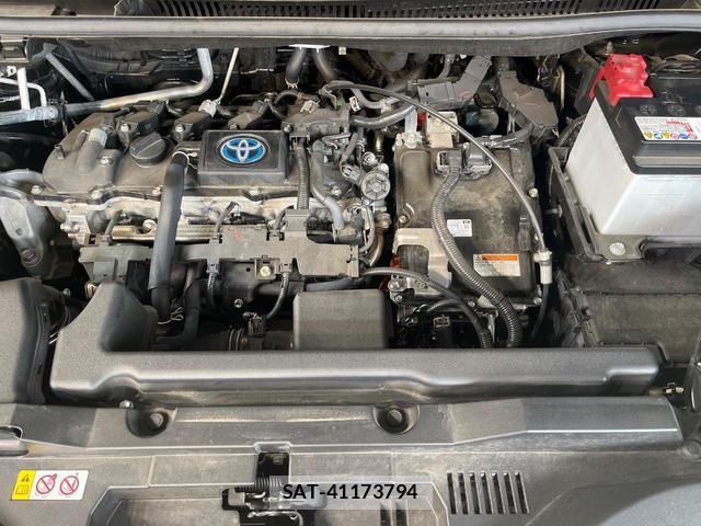 Toyota VOXY 2024-09 8727845-17