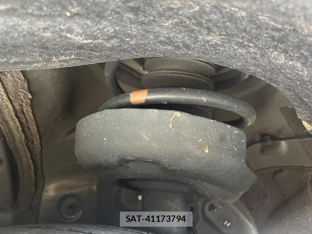 Toyota VOXY 2024-09 8727845-19