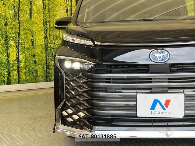 Toyota VOXY 2022-11 8727847-12