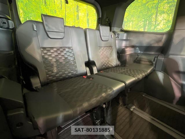 Toyota VOXY 2022-11 8727847-9