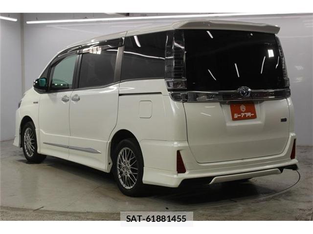 Toyota VOXY 2018-01 8727911-6