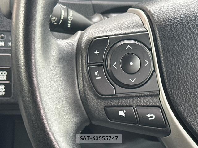 Toyota VOXY 2018-06 8728004-18