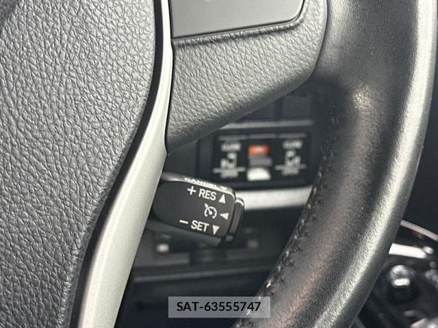 Toyota VOXY 2018-06 8728004-19