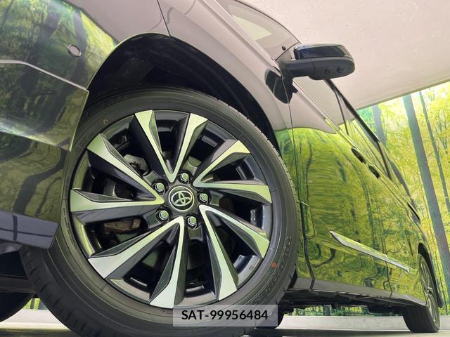 Toyota VOXY 2022-09 8728091-13