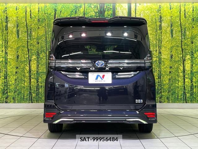 Toyota VOXY 2022-09 8728091-15