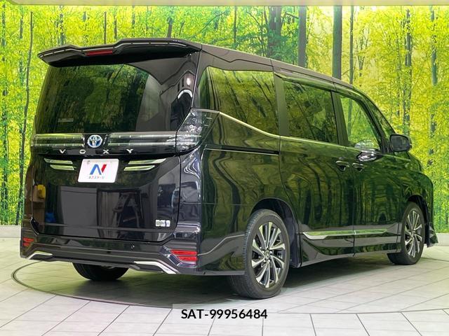 Toyota VOXY 2022-09 8728091-17