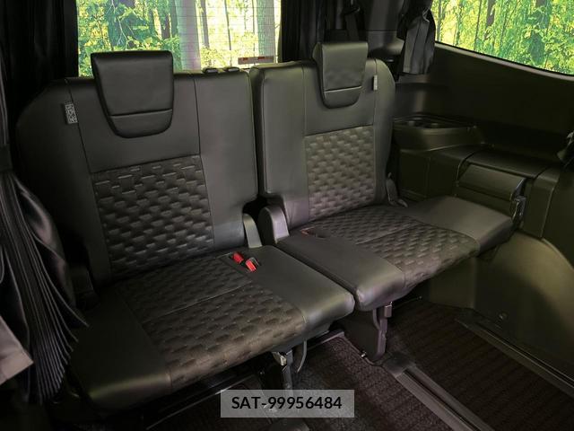 Toyota VOXY 2022-09 8728091-9