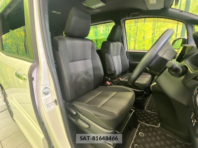 Toyota VOXY 2020-03 8728093-6