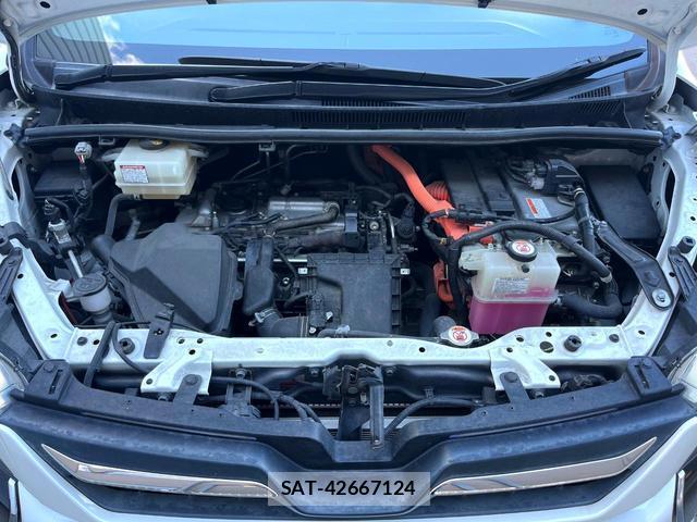 Toyota VOXY 2019-04 8728217-17