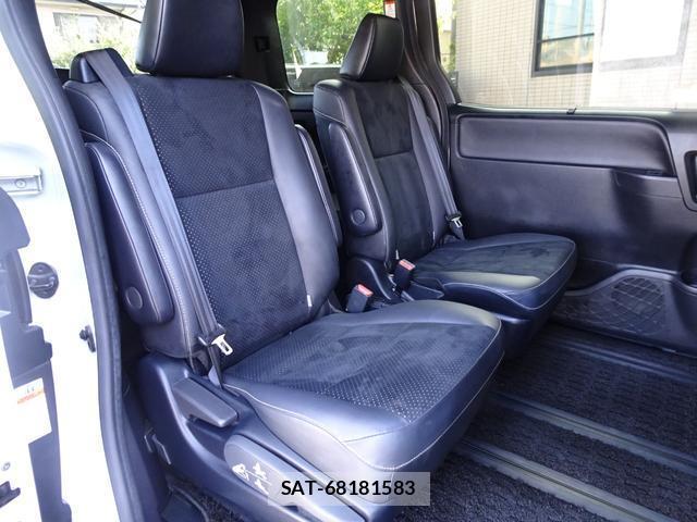 Toyota VOXY 2021-05 8728257-9