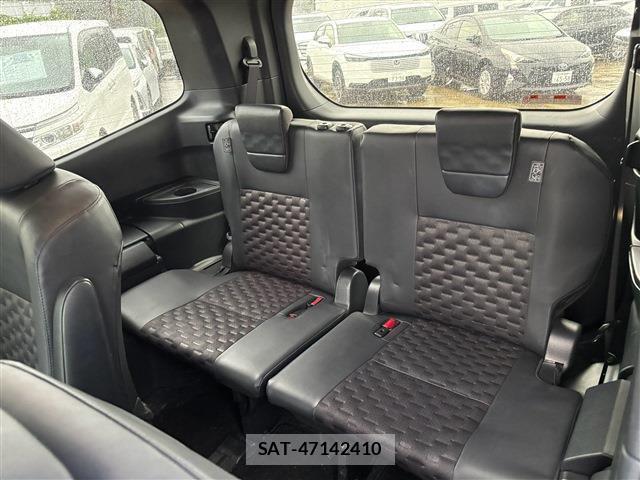 Toyota VOXY 2024-04 8728312-6