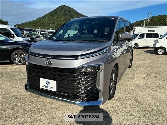 Toyota VOXY 2023-07 8728326-10