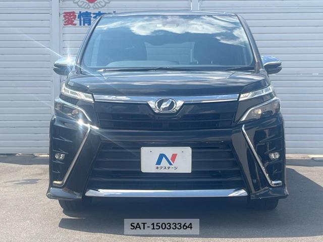 Toyota VOXY 2018-05 8728375-15