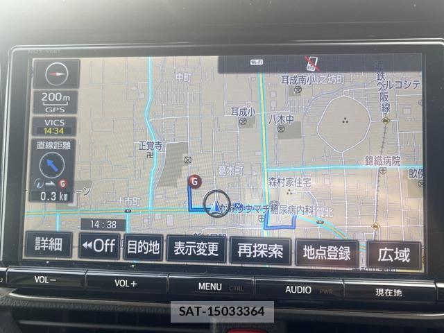 Toyota VOXY 2018-05 8728375-2