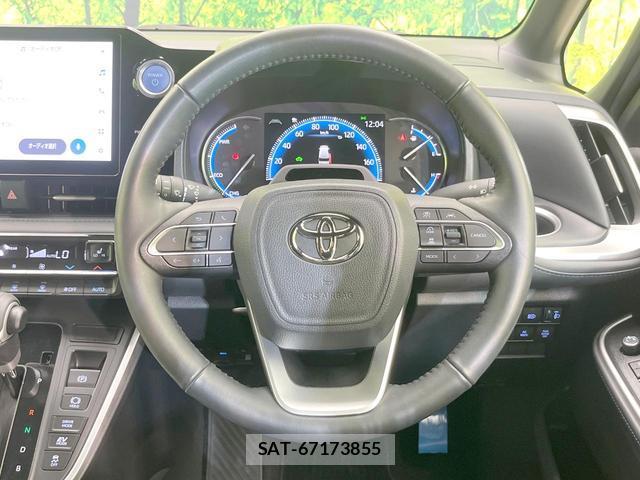 Toyota VOXY 2023-09 8728479-11