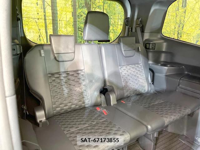 Toyota VOXY 2023-09 8728479-9