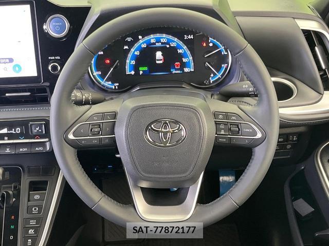 Toyota VOXY 2023-08 8728575-12