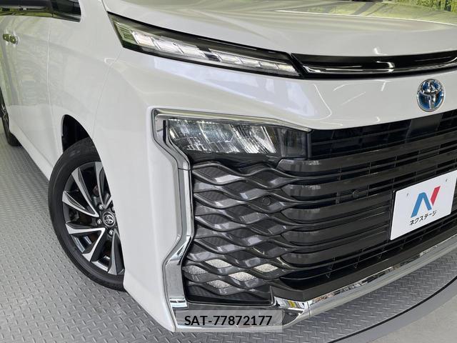 Toyota VOXY 2023-08 8728575-13
