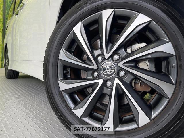 Toyota VOXY 2023-08 8728575-14