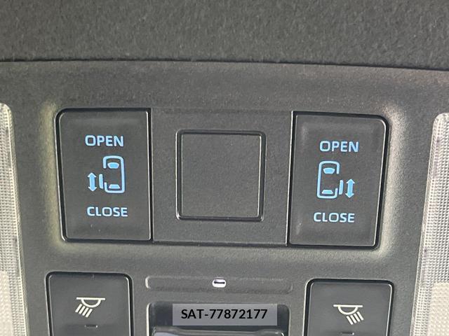 Toyota VOXY 2023-08 8728575-7