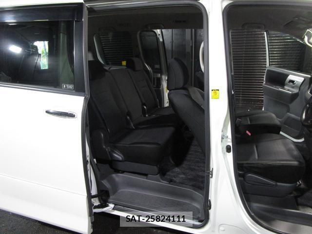 Toyota VOXY 2009-06 8728628-13