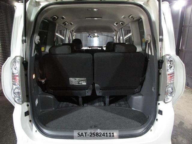 Toyota VOXY 2009-06 8728628-14