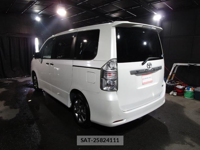 Toyota VOXY 2009-06 8728628-4