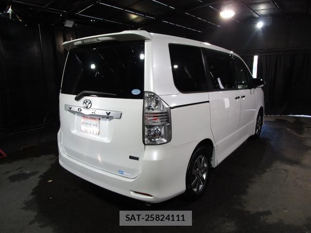 Toyota VOXY 2009-06 8728628-6