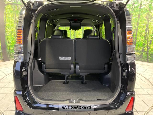 Toyota VOXY 2021-04 8728655-10
