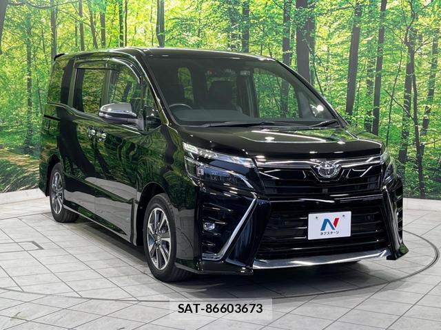 Toyota VOXY 2021-04 8728655-16