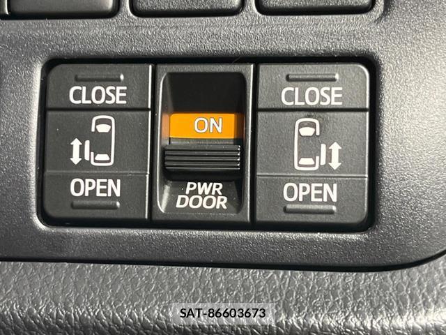 Toyota VOXY 2021-04 8728655-2