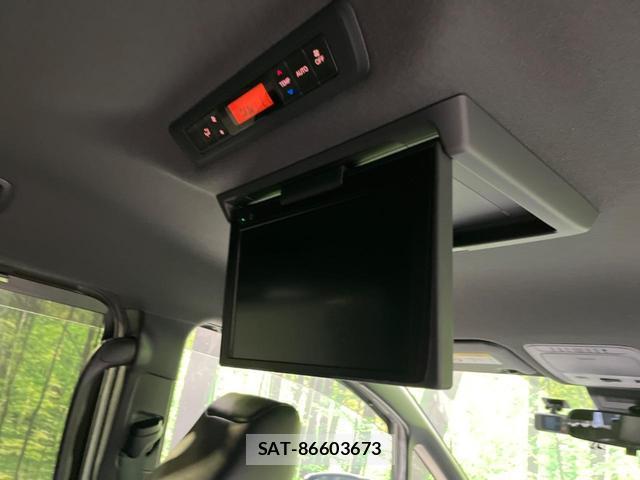 Toyota VOXY 2021-04 8728655-6