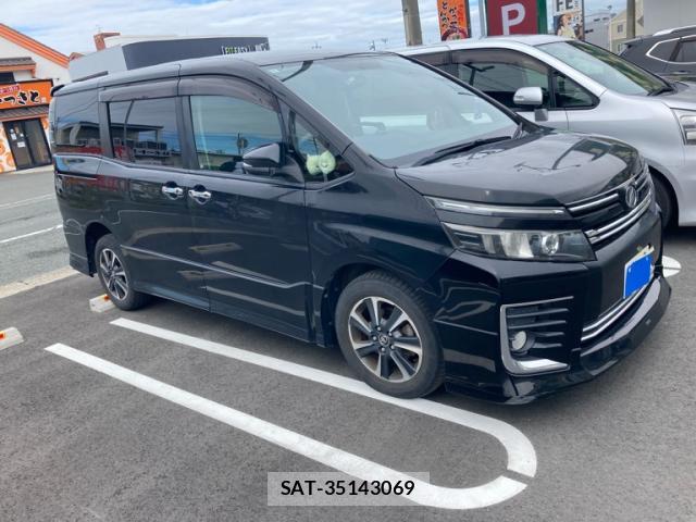 Toyota VOXY 2014-02 8728707-1