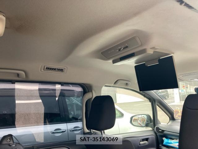 Toyota VOXY 2014-02 8728707-10