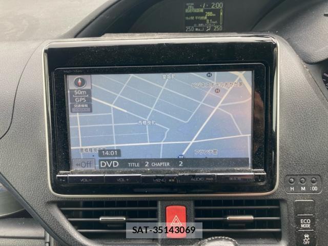 Toyota VOXY 2014-02 8728707-16