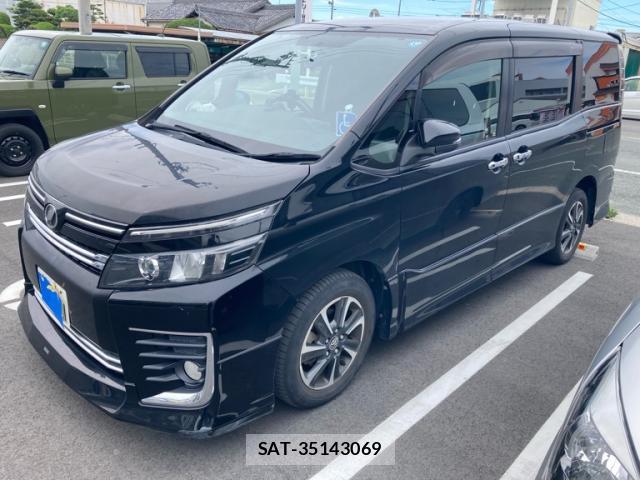 Toyota VOXY 2014-02 8728707-2