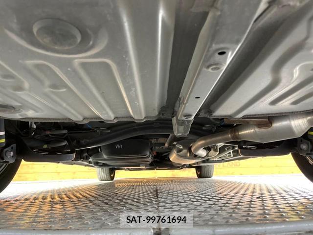 Toyota VOXY 2023-02 8728746-11