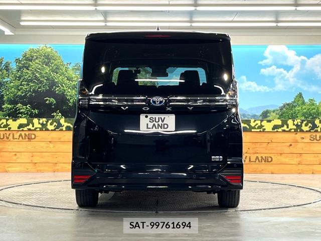 Toyota VOXY 2023-02 8728746-8