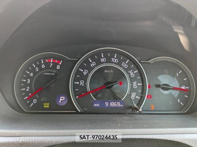 Toyota VOXY 2018-04 8728758-18