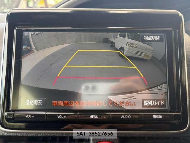 Toyota VOXY 2018-05 8728939-12