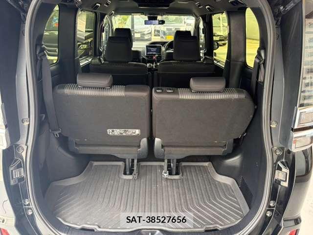Toyota VOXY 2018-05 8728939-16