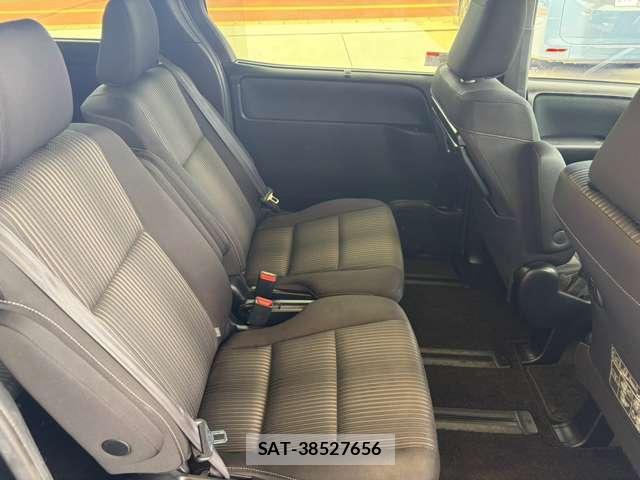 Toyota VOXY 2018-05 8728939-6