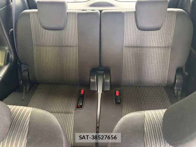 Toyota VOXY 2018-05 8728939-8