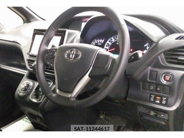 Toyota VOXY 2014-09 8729155-2