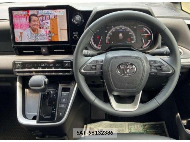 Toyota VOXY 2026-04 8729184-2
