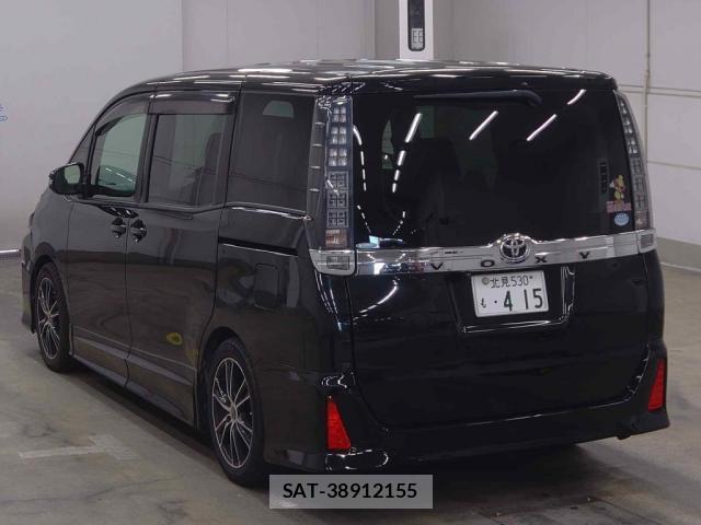 Toyota VOXY 2014 8729185-1