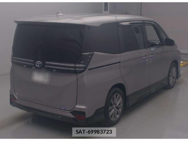 Toyota VOXY 2024-02 8729261-1