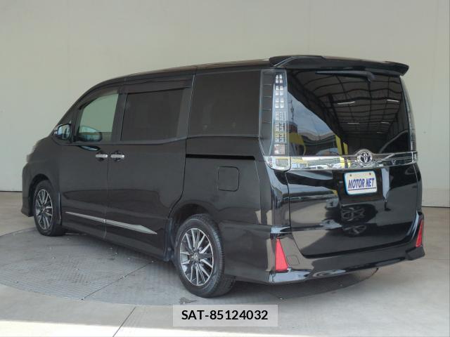 Toyota VOXY 2016-12 8729469-10