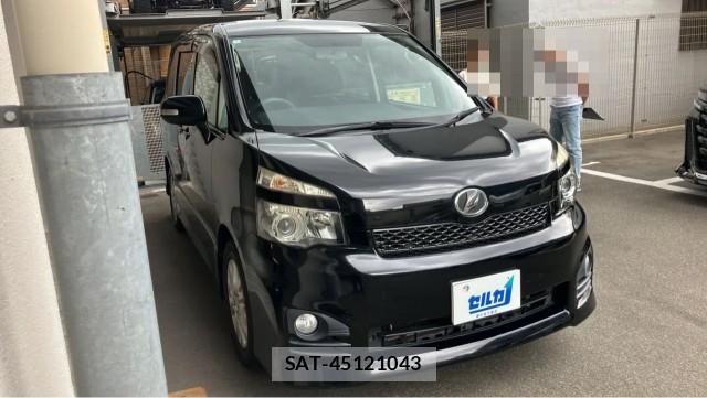 Toyota VOXY 2010-06 8729608-11